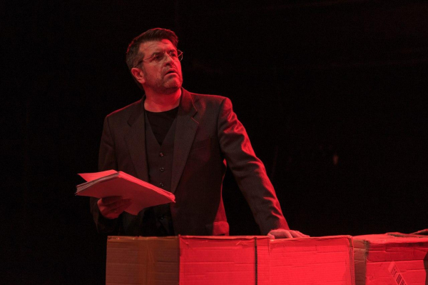 Кого крушить, если не самих себя?