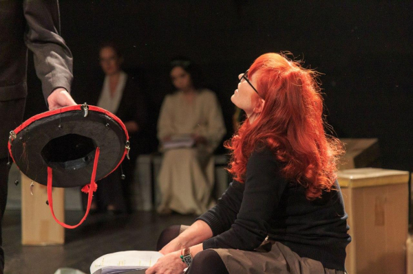 Кого крушить, если не самих себя?