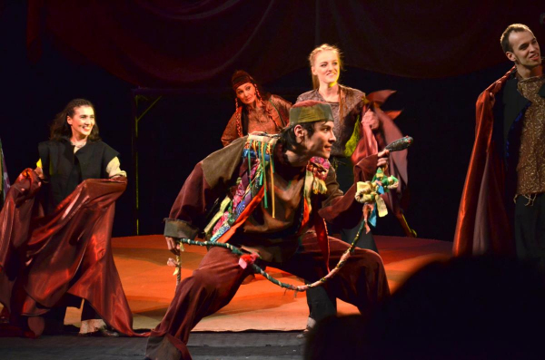 Толерантность на деле: В Молодёжном театре Узбекистана прошли  спектакли с тифлокомментированием