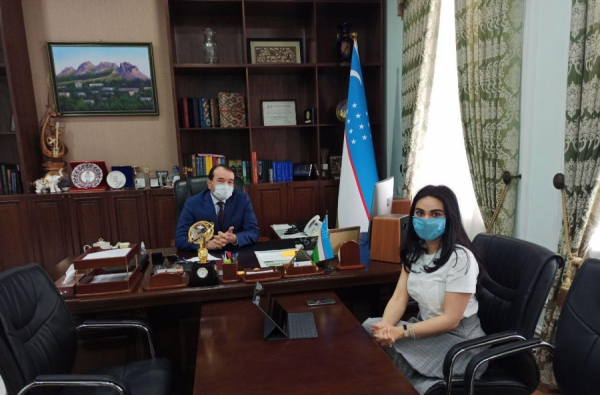 Певицу Мунису Ризаеву вызвали к министру культуры за хождение по улице без маски