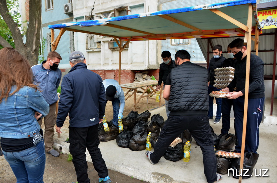 В Ташкенте неравнодушные граждане организовали раздачу продуктовых пакетов пожилым и малоимущим людям (фото, видео) В Ташкенте неравнодушные граждане организовали раздачу продуктовых пакетов пожилым и малоимущим людям (фото, видео)
