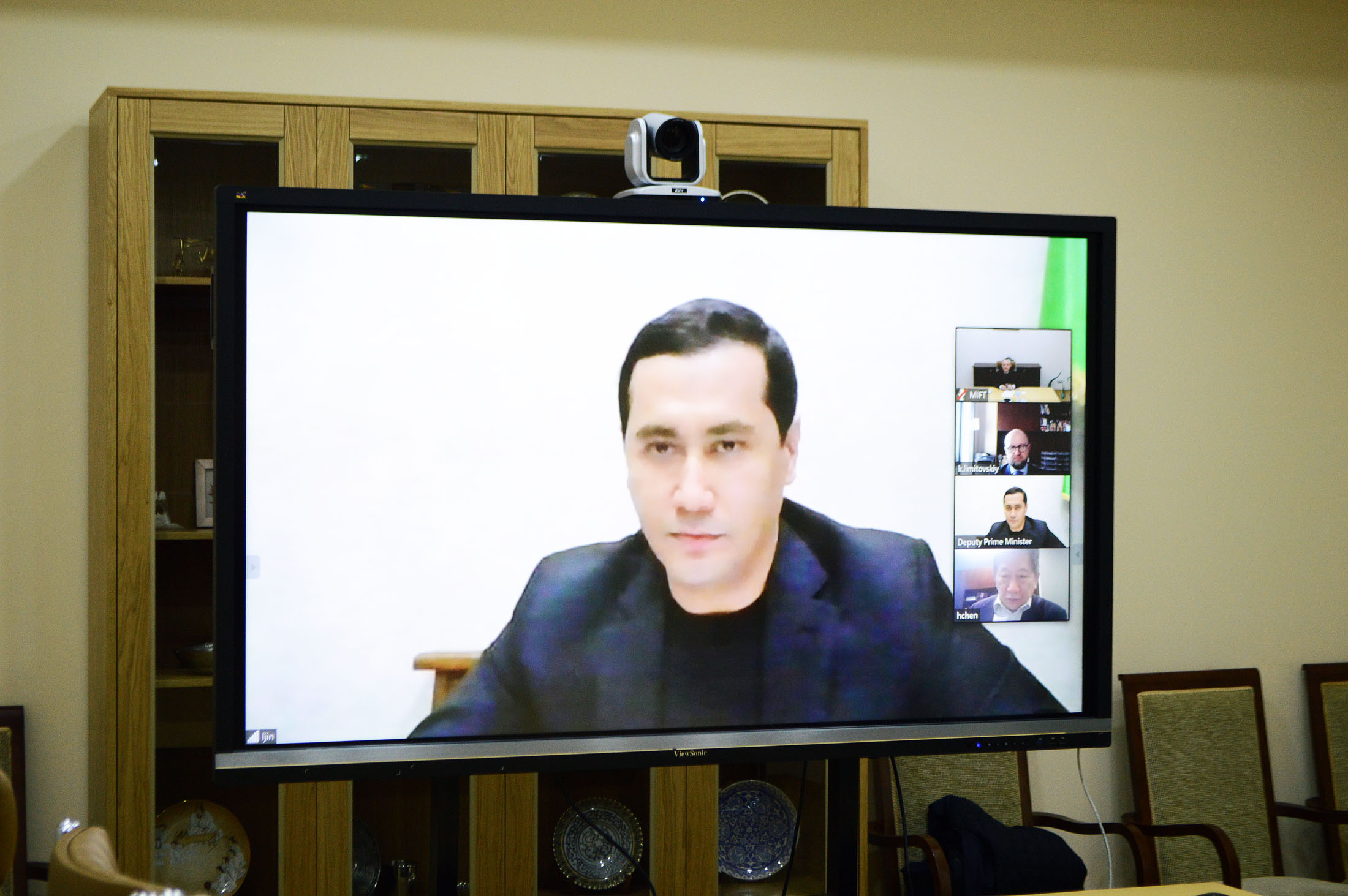 АБИИ поможет Узбекистану стабилизировать экономику АБИИ поможет Узбекистану стабилизировать экономику