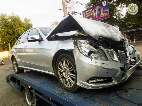 В столице столкнулись Mercedes-Benz и Damas, относящийся к детской больнице: водитель госпитализирован 