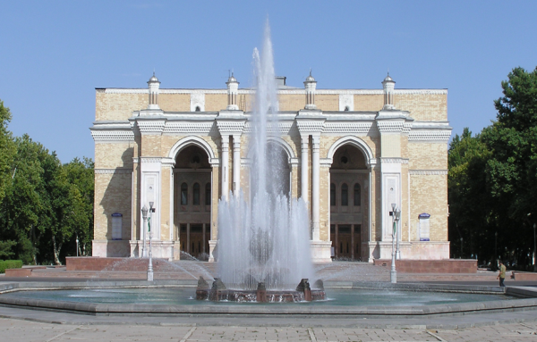 Нажмиддин Мавлянов: «Театр для меня – целый мир!»