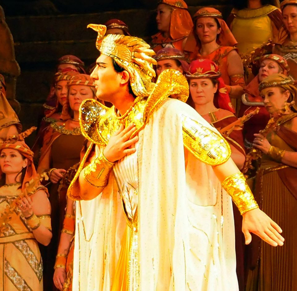 Нажмиддин Мавлянов: «Театр для меня – целый мир!»