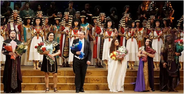 Нажмиддин Мавлянов: «Театр для меня – целый мир!»