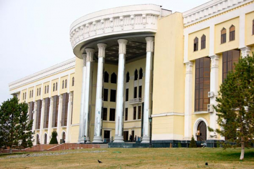 Нажмиддин Мавлянов: «Театр для меня – целый мир!»