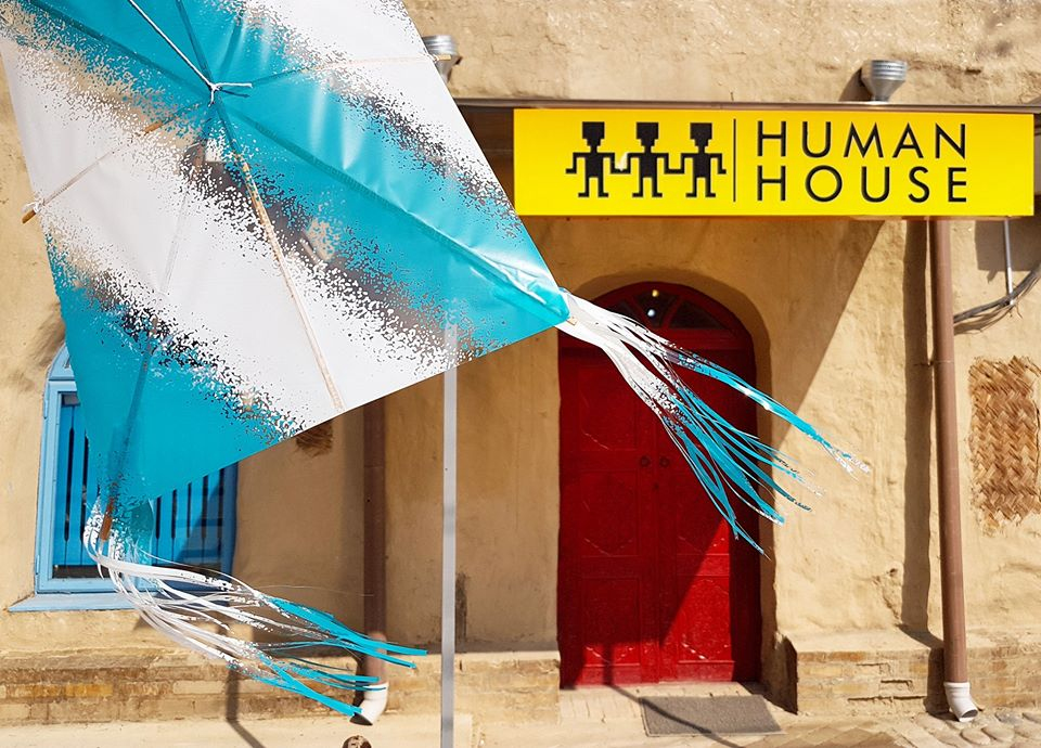 Лола Сайфи: галерею Human House хотят снести и построить гостиницу из бетона