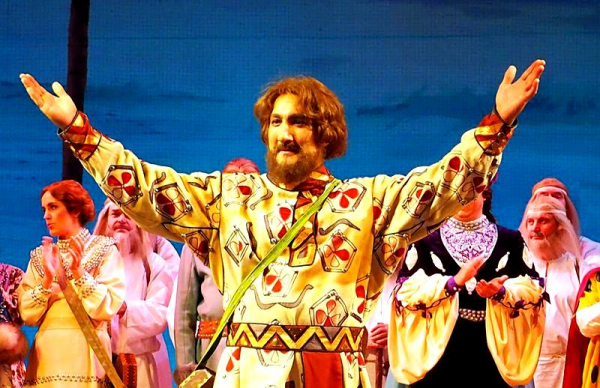 Нажмиддин Мавлянов: «Театр для меня – целый мир!»