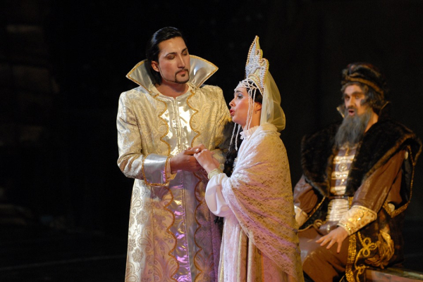 Нажмиддин Мавлянов: «Театр для меня – целый мир!»