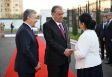 Шавкат Мирзиёев ва Эмомали Раҳмон Тошкентда Тожикистон элчихонасининг янги биносини очди