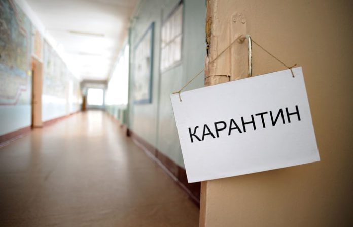 В Навоийской области женщина, помещенная на карантин с мужем и тремя детьми, сбежала из карантинной зоны