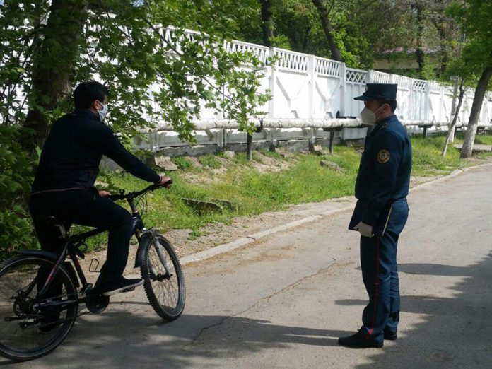 За минувшие сутки в Ташкенте зафиксировали 367 случаев несоблюдения карантина
