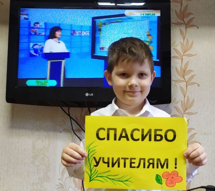 Спасибо учителям: школьники Ташкента и их родители запустили челлендж в поддержку педагогов (фото, видео)