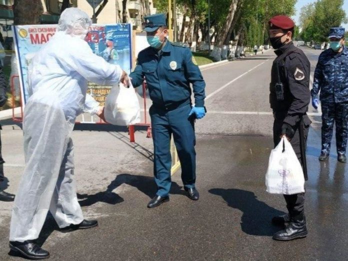 Национальная палата инновационного здравоохранения организовала горячее питание для сотрудников МВД и Нацгвардии