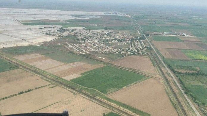 Дамба на водохранилище в Сырдарье дала течь. Спасатели эвакуируют жителей близлежащих районов (видео)