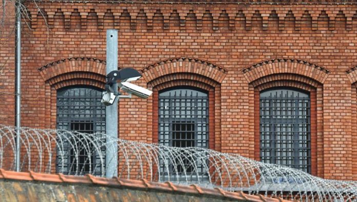 Erneut zwei Gefangene aus Berliner JVA Plötzensee entkommen