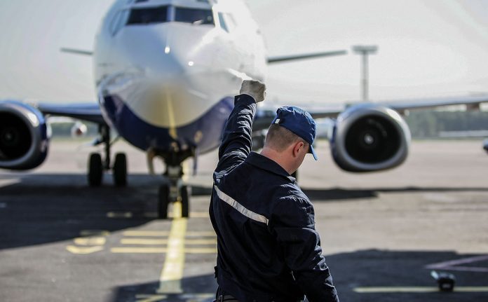 Россия возобновляет авиасообщение