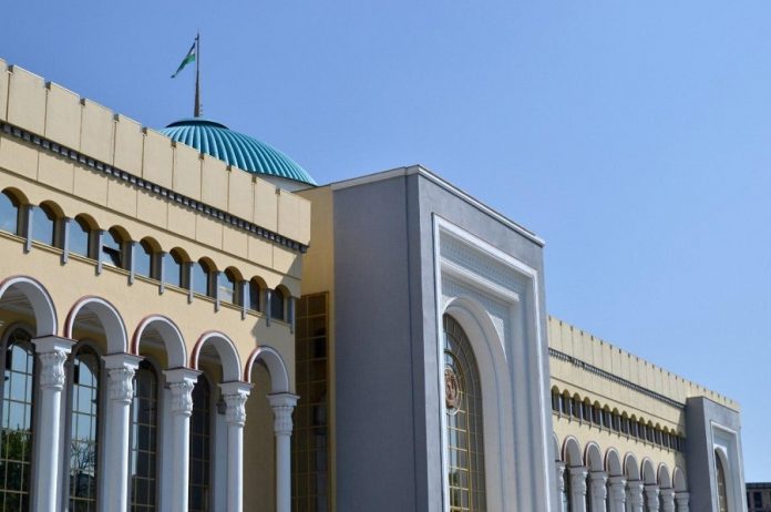 на территорию Узбекистана