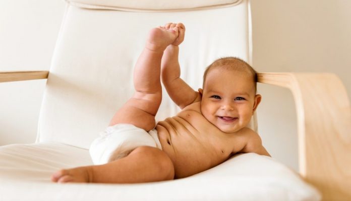 1612514631light-sport-bright-baby-smile-lifestyle-home-funny-fitness-natural-light-minimal-smiling-face_t20_Op2PBb-1024x683