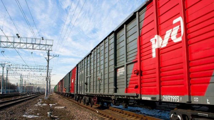 rzhd_logistika_otpravila_testovyy_avtonomnyy_refkonteyner_s_produktami_pitaniya_iz_nizhnego_novgorod