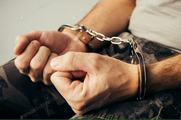 handcuffed_soldier_111108