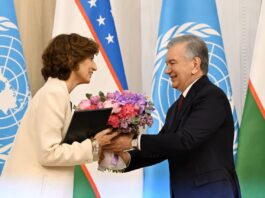 Шавкат Мирзиёев вручил орден «Дўстлик» гендиректору ЮНЕСКО Одри Азуле