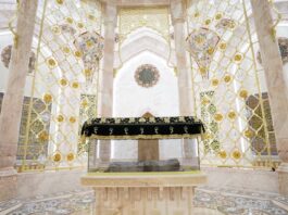 В Узбекистане впервые выставили древнейшую рукопись Корана эпохи халифа Усмана