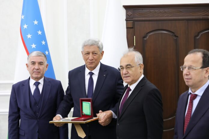 photo_2025-12-10_18-23-41